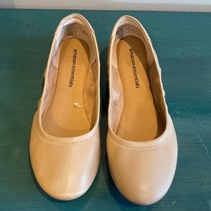 Amazon Essentials Ballet Flats, Worn Once, Size 9, Beige